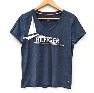TOMMY HILFIGER women's spell-out v-neck Tshirt
